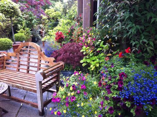 Hostal Dene House
