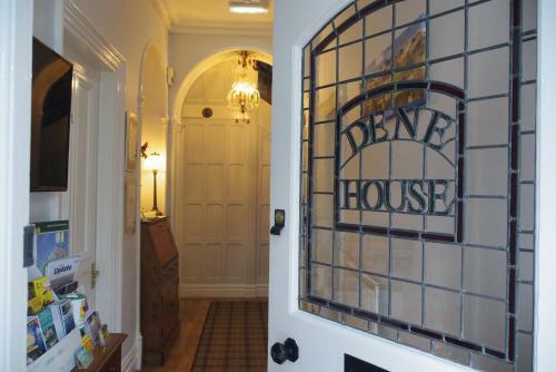 Hostal Dene House