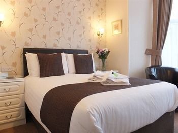 Hostal Holmlea Guest House