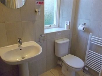 Hostal Holmlea Guest House