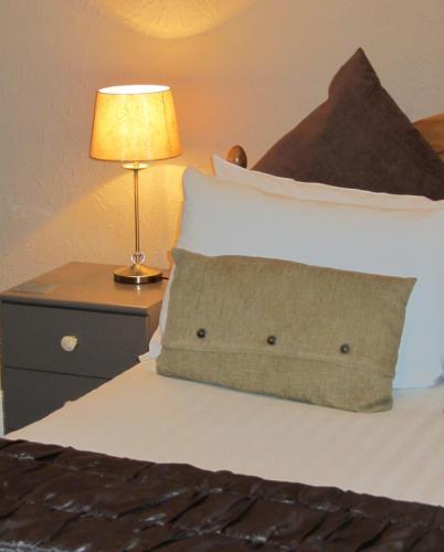 Hostal Monties Guest House