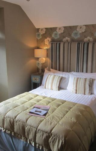Hostal Monties Guest House
