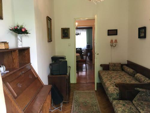 Elegant Apartment