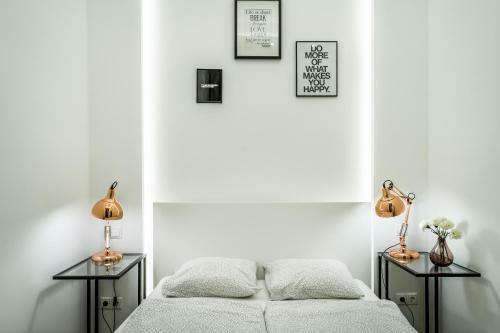 Hello Downtown Apartment - Movie
