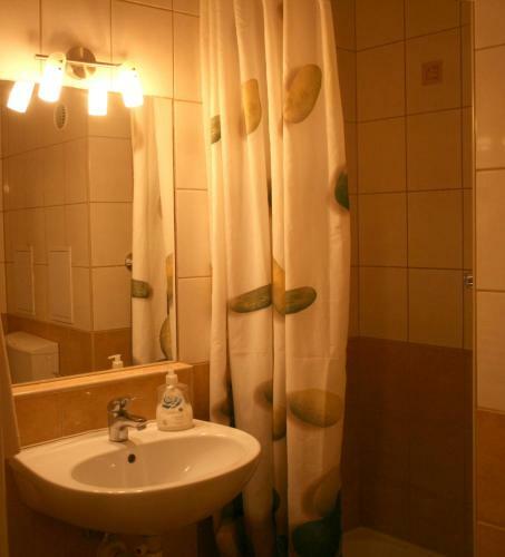 Margaret Bridge Studio Apartment