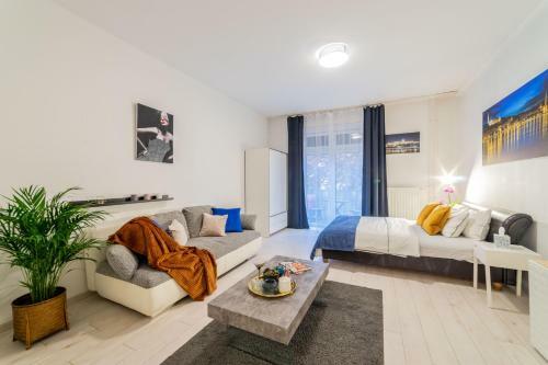 Del Mar Apartment