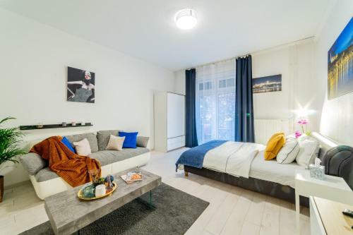 Del Mar Apartment
