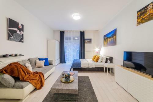 Del Mar Apartment