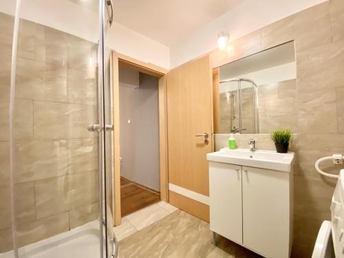 Budget Apartment By Hi5- K�roly 16