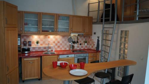 Feel At Home Apartment