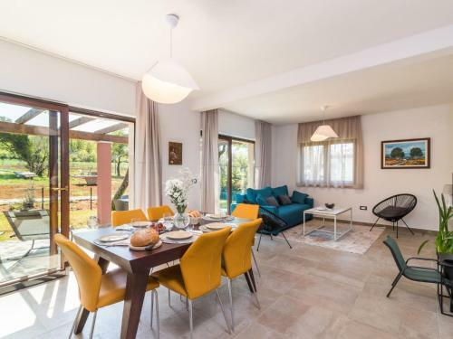 Holiday Home II
