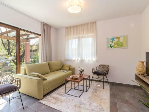 Holiday Home IV