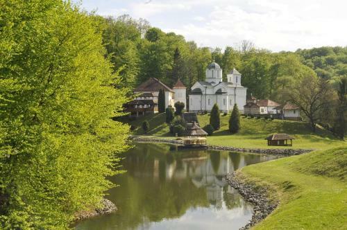 Villa Skupljen Resort: Enjoy The Freedom!