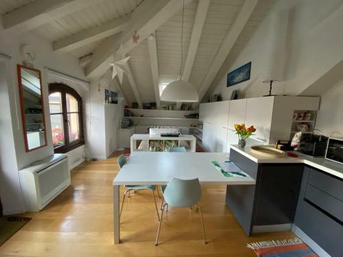 Apartamento Mansarda Del Sole, Nel Cuore Di Aosta