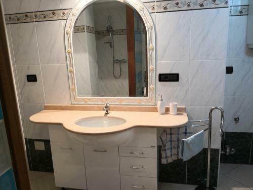 Hostal Leo Home