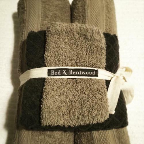 Bed & Bentwoud