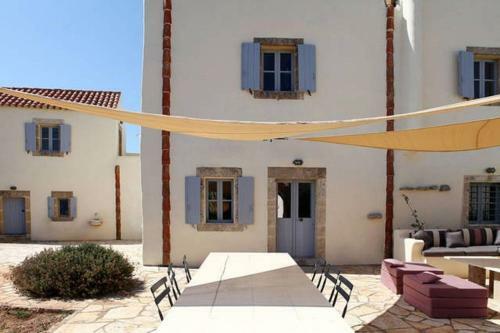 Luxurious Residence In Village