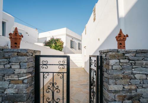 Tzara Home Sifnos