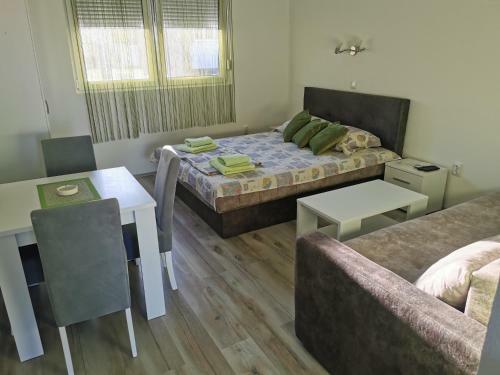 Studio Apartmani Manila