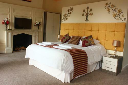 81 The Prom Hotel