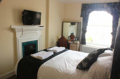 81 The Prom Hotel