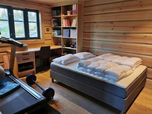 Liaplassen T�mmerhytte