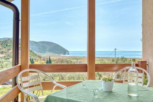 Two Bedroom House With Sea View Maj
