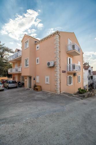 Hostal Villa Voinic 3