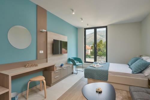 Tiffany Apartments