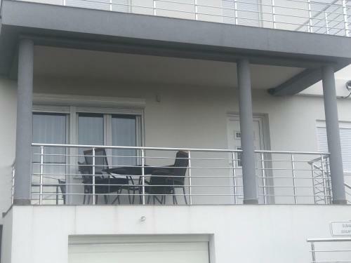 Viola Apartmanh�zak Family Apartman