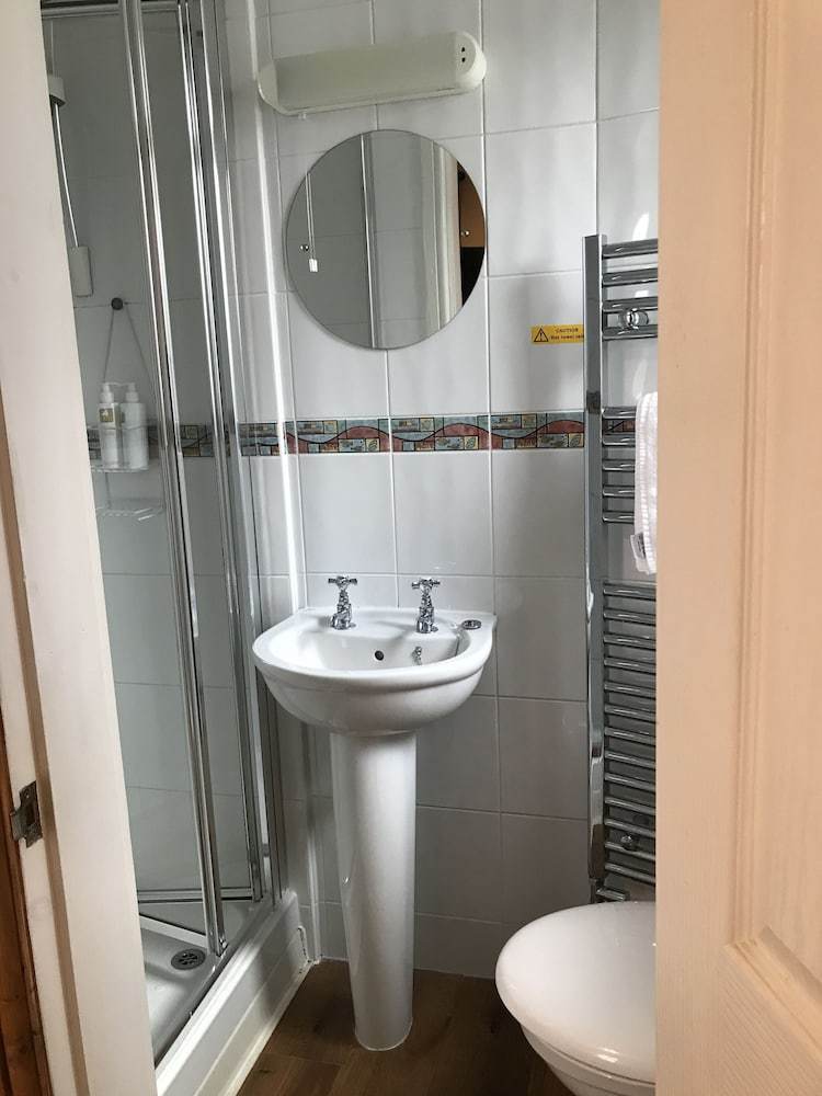 Hostal Holly-wood Guest House