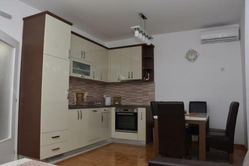 Capitol Apartmani
