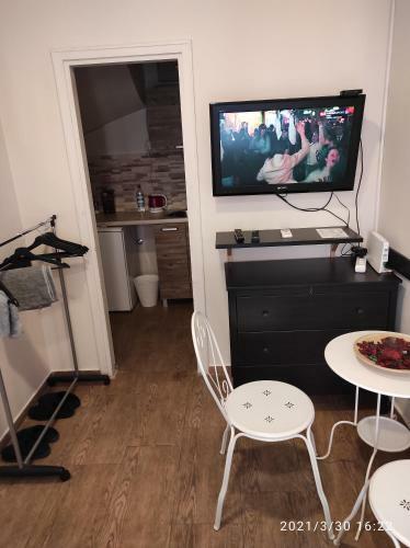 Retro Mini Apartment