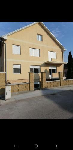 Alex-branka Apartments