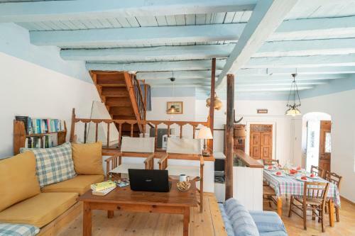 Architects House (100 Meters From Assos Beach)