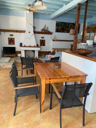 Architects House (100 Meters From Assos Beach)