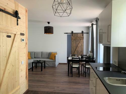 Cozy Seaside Park Apartment