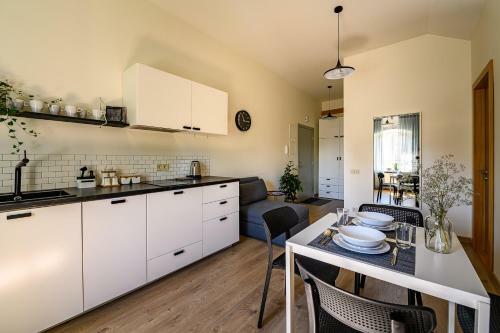 Apartamento Modern Studio Free Parking - 10min Walk To The Sea