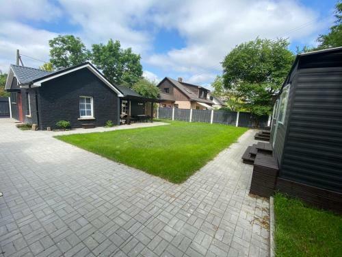 Holiday House Palangas 23