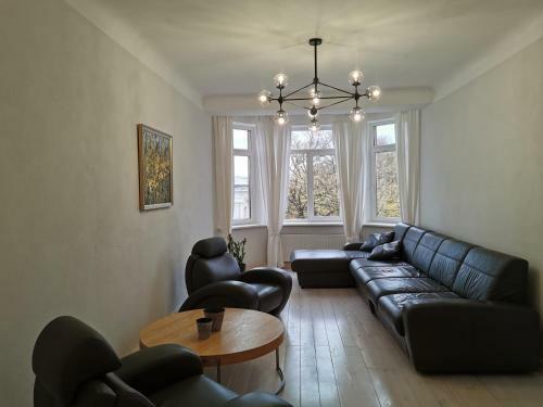 Prime Location Cozy Apartment