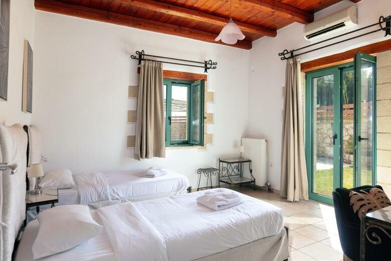 Villa Pinelopi