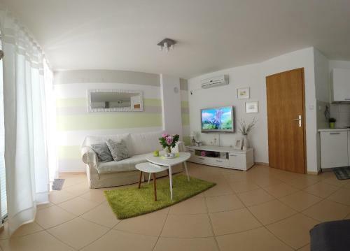 Apartment - Ivo