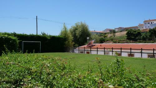 Apartamento Casa Rosa, Quinta Carmo - Alcoba�a/nazar�