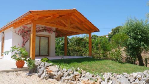 Apartamento Casa Rosa, Quinta Carmo - Alcoba�a/nazar�