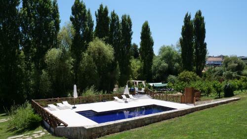 Apartamento Casa Rosa, Quinta Carmo - Alcoba�a/nazar�