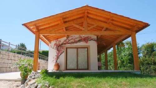 Apartamento Casa Rosa, Quinta Carmo - Alcoba�a/nazar�