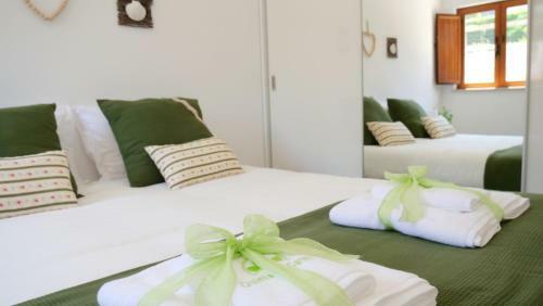 Apartamento Casa Rosa, Quinta Carmo - Alcoba�a/nazar�