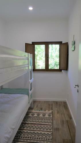 Apartamento Casa Rosa, Quinta Carmo - Alcoba�a/nazar�