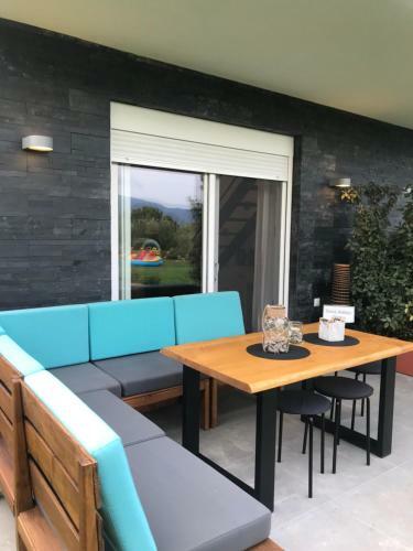 Terra Holiday Homes- Olivia