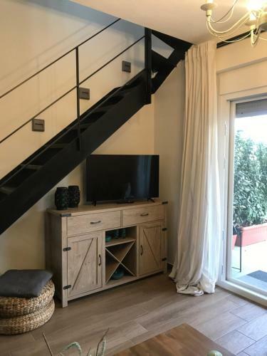 Terra Holiday Homes- Olivia